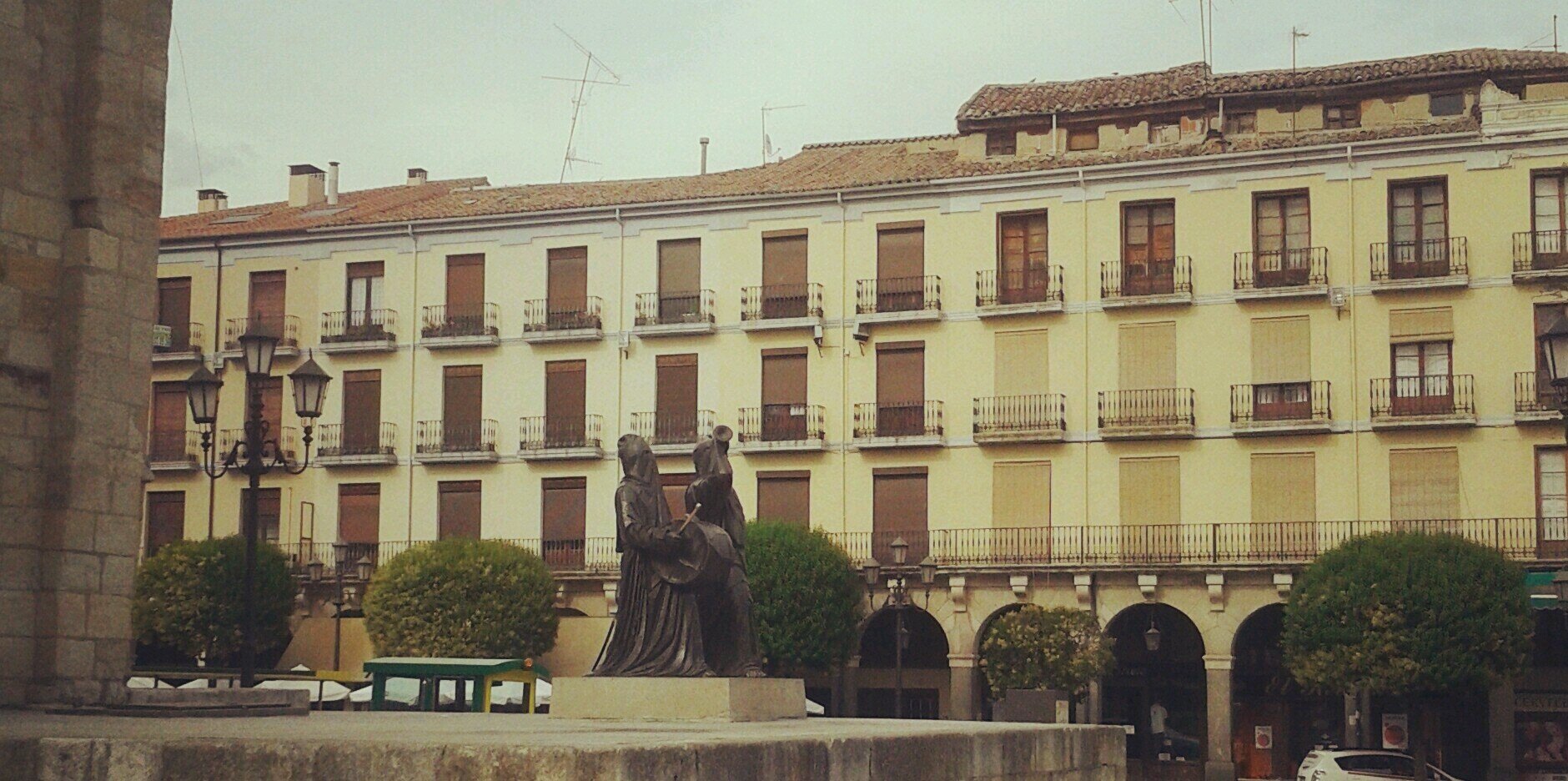 pylyalvarez's profile banner image