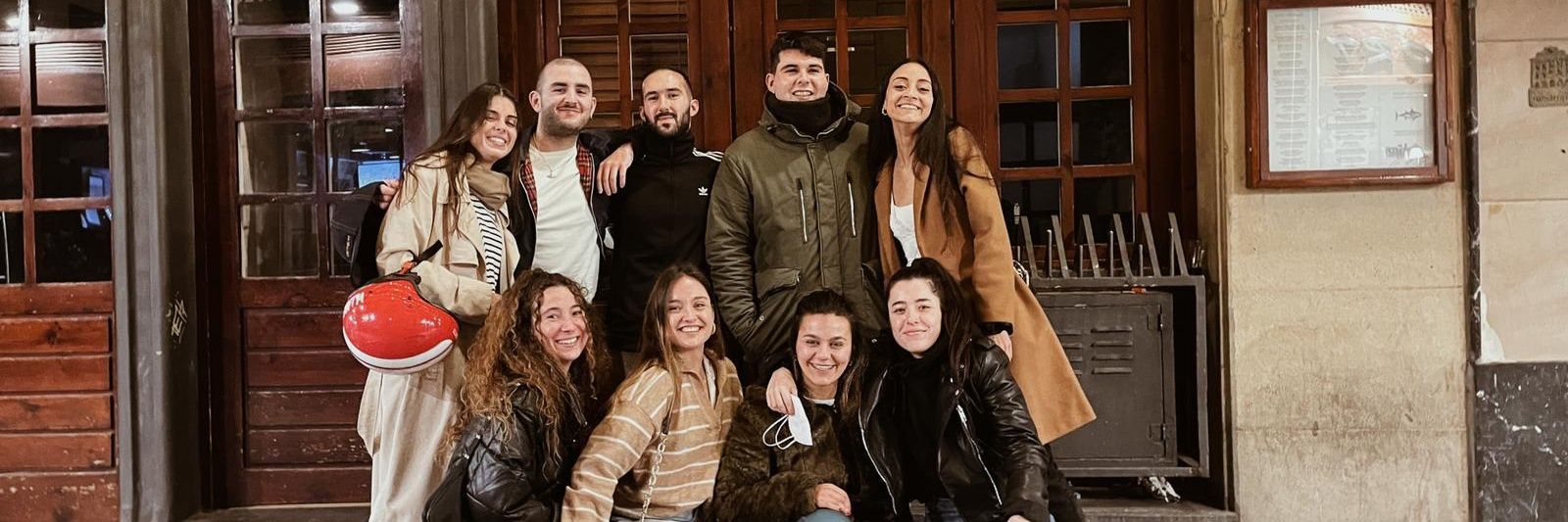 kmtztz's profile banner image