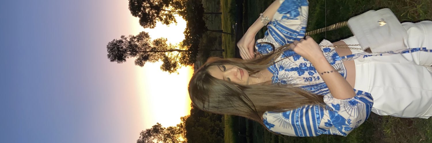 carolinysm's profile banner image