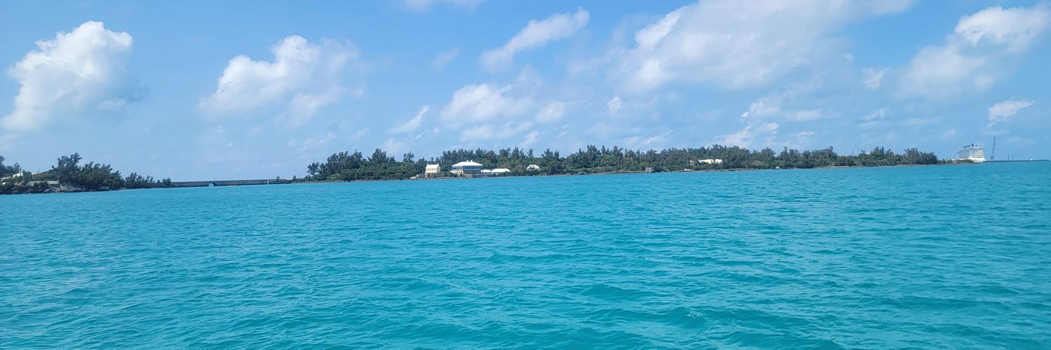 Laurrbar's profile banner image
