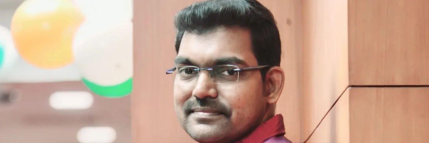ikaviarasan's profile banner image