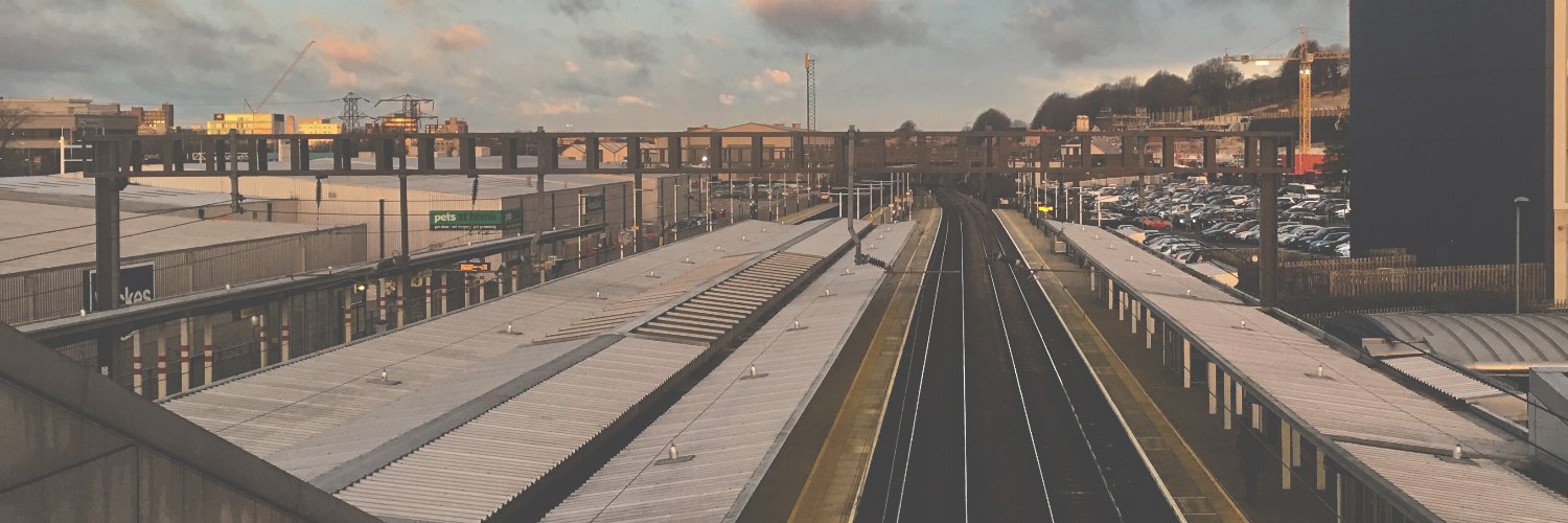 rezistcom's profile banner image