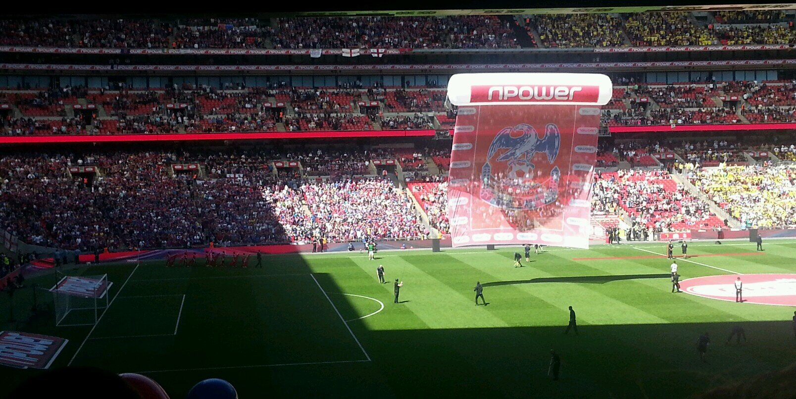 Kate Thompson ❤💙 banner