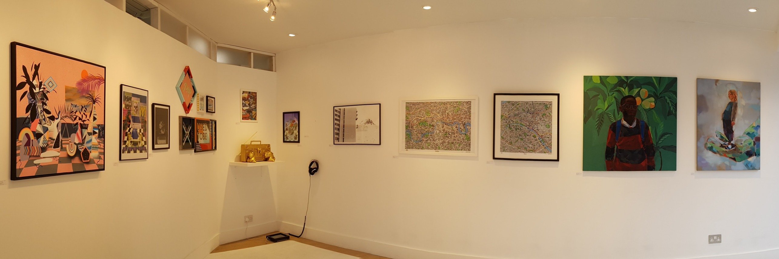 A-sideB-side Gallery banner