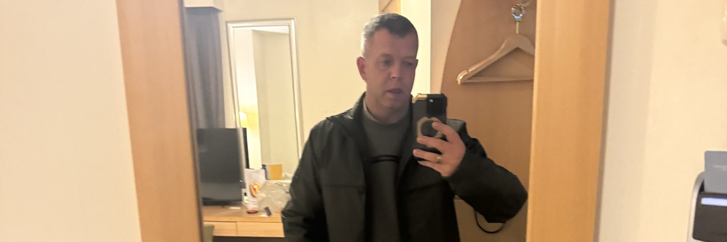 tooly8021's profile banner image