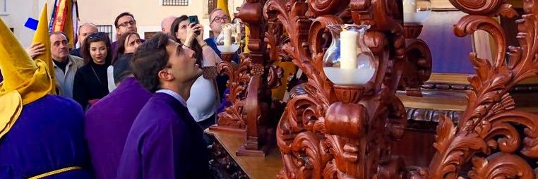 Alberto Fernández banner