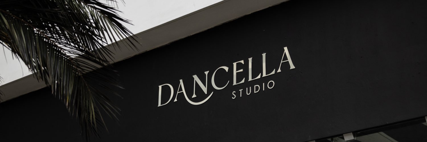 melanielandell's profile banner image