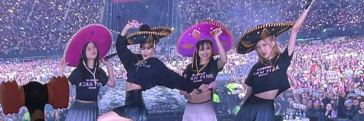 Sweet_Knini's profile banner image