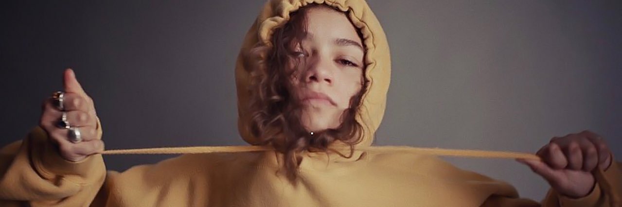 Zo_Knows4's profile banner image