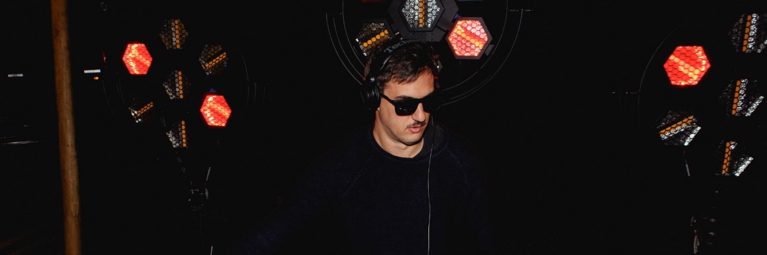 DJVailot's profile banner image