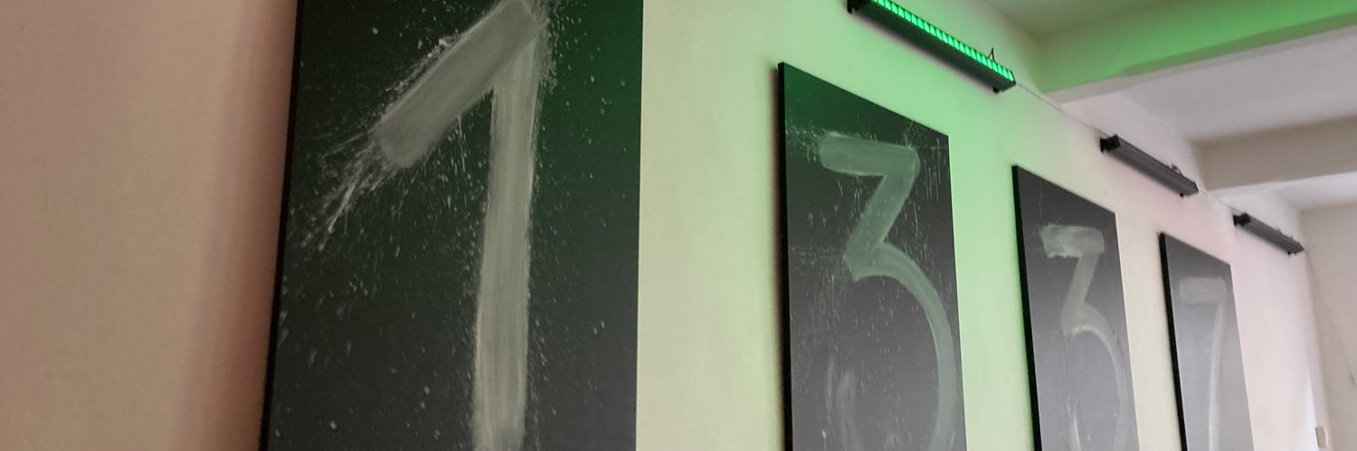 Hans Bricks banner