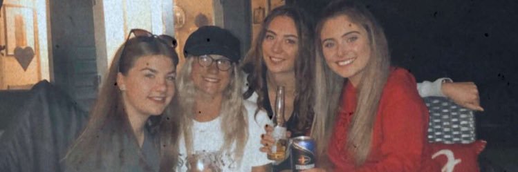 rebecaflo14's profile banner image