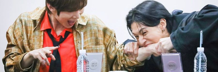 QueenHenHen's profile banner image