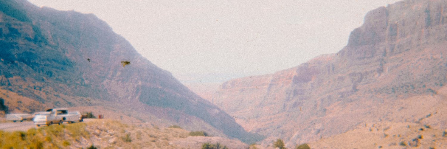 karleymander's profile banner image