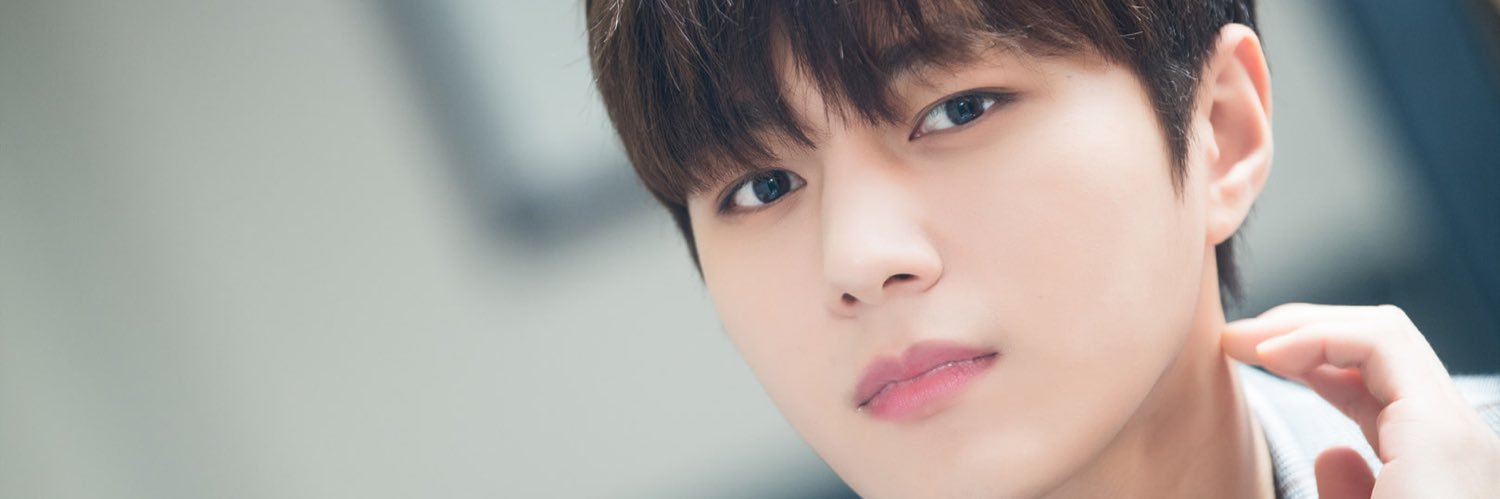Lovein_L's profile banner image