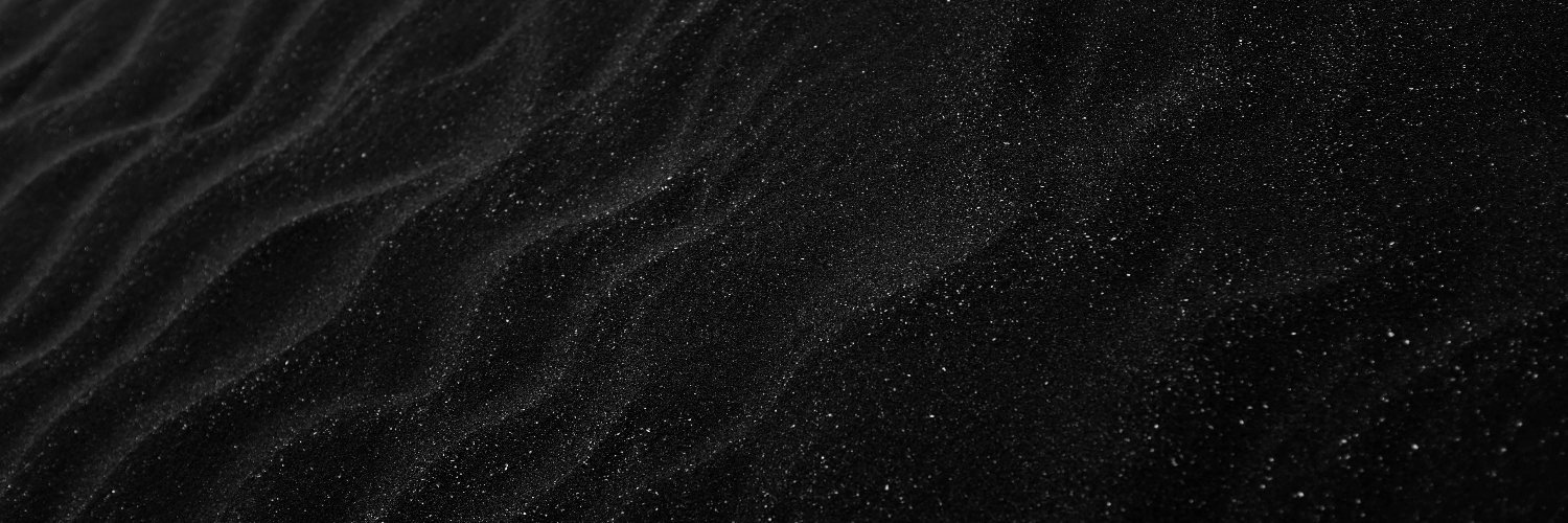 Laur_YS's profile banner image