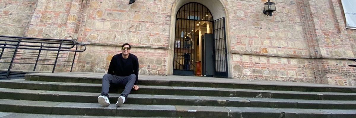 El Grillo bajo la lluvia banner