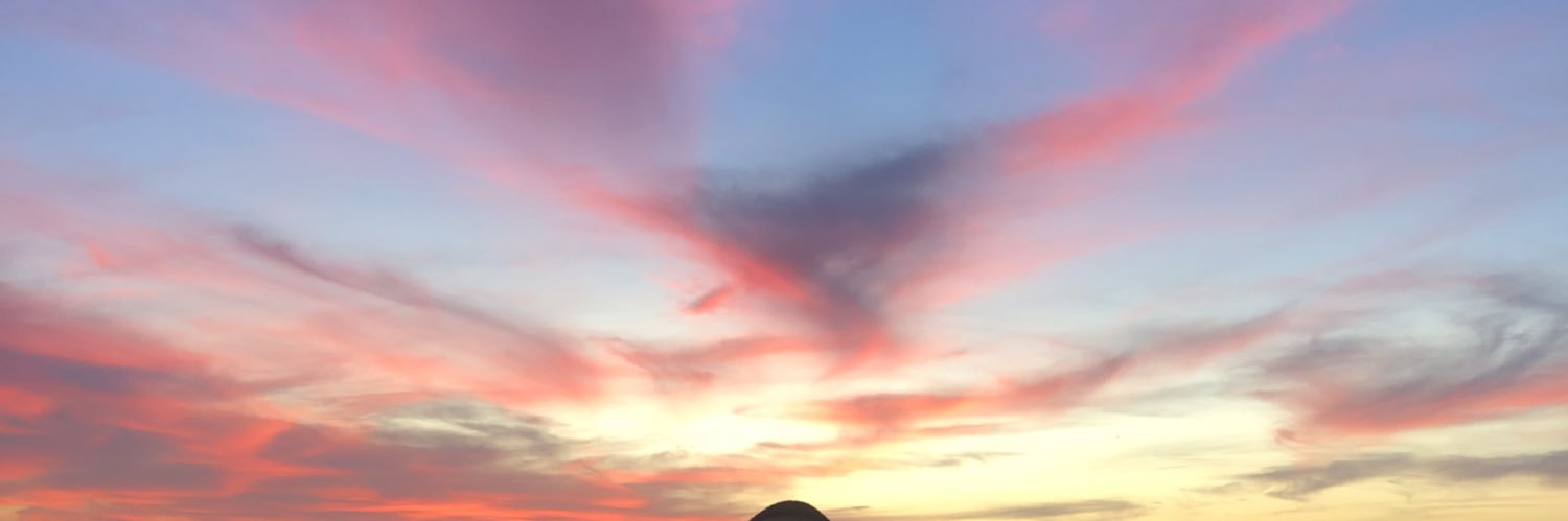 imyvee's profile banner image