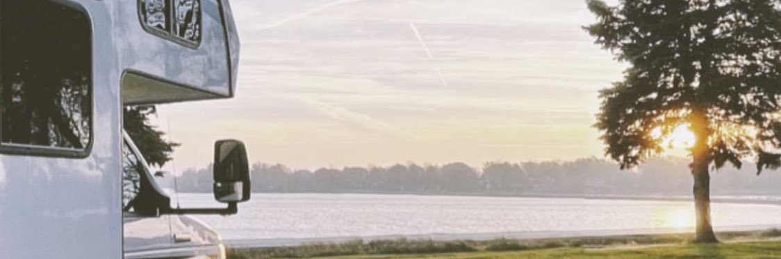 widyaWOW's profile banner image