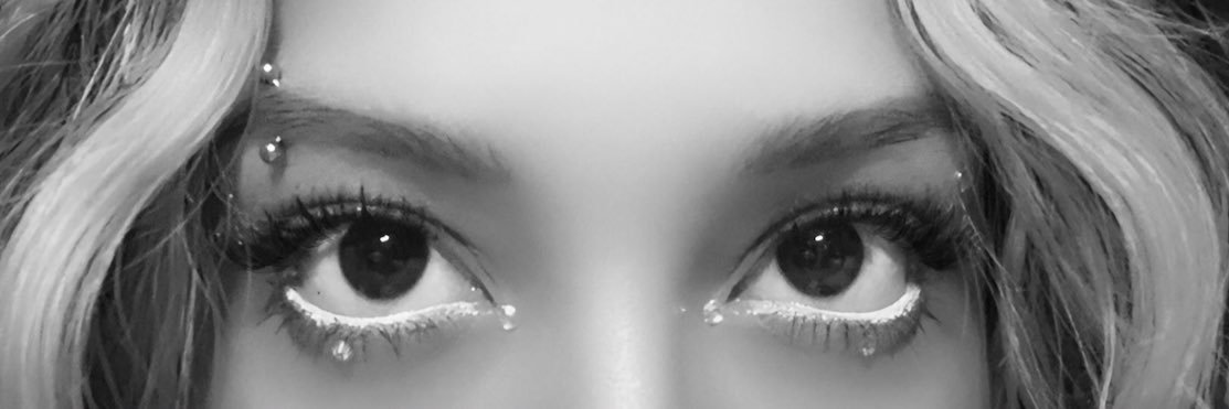 issabellamel's profile banner image