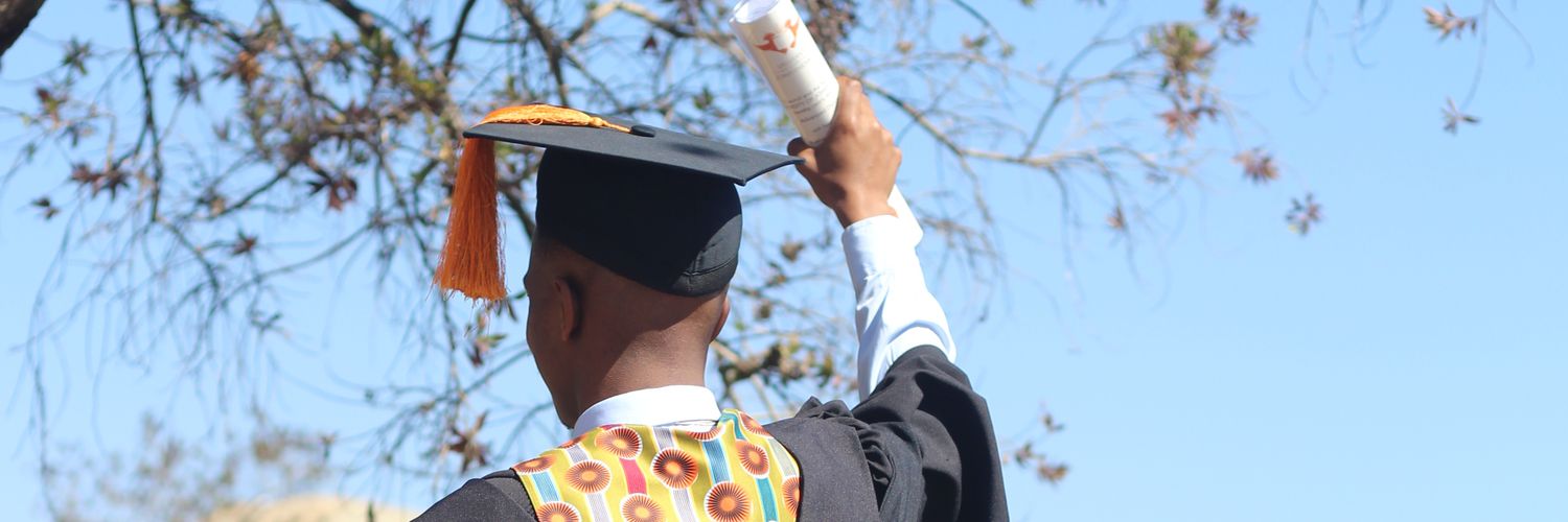 Uncle Fana🍃 banner