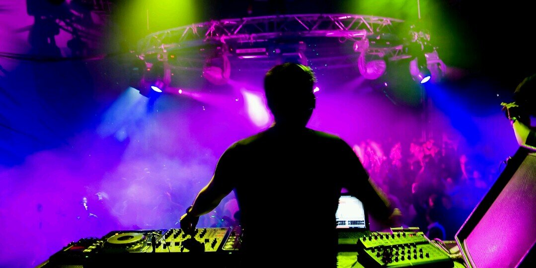 rmarchent7's profile banner image