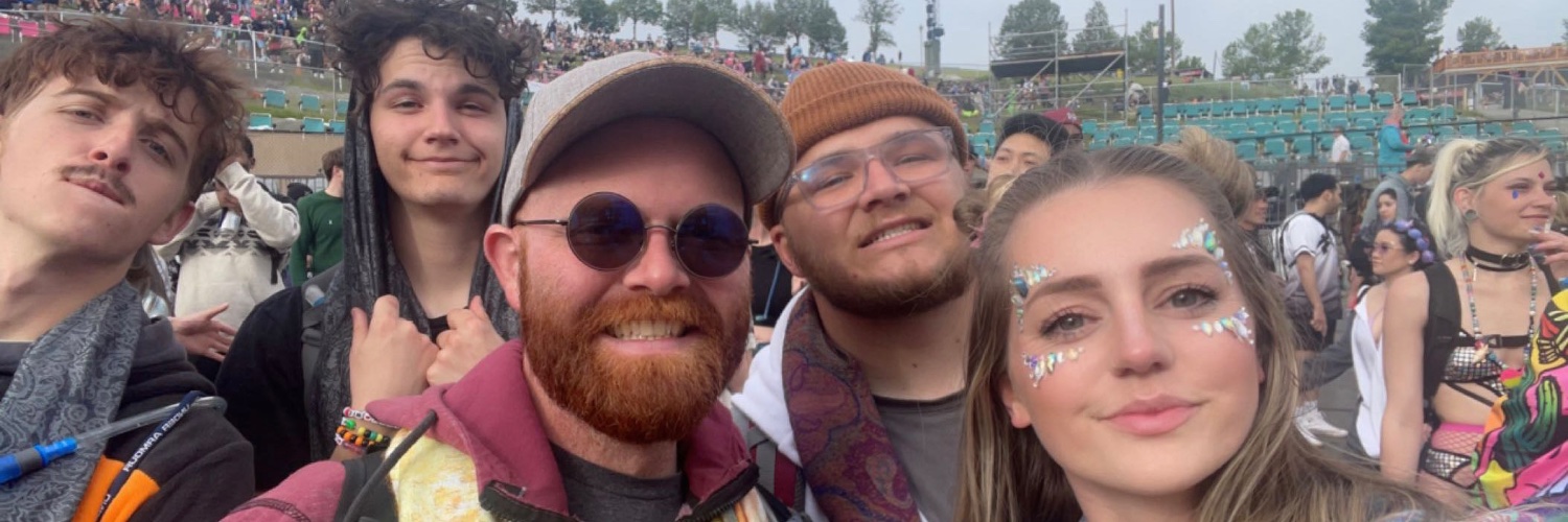 𝑀𝓇𝓈. 𝒲𝒽𝒾𝓉𝑒 banner