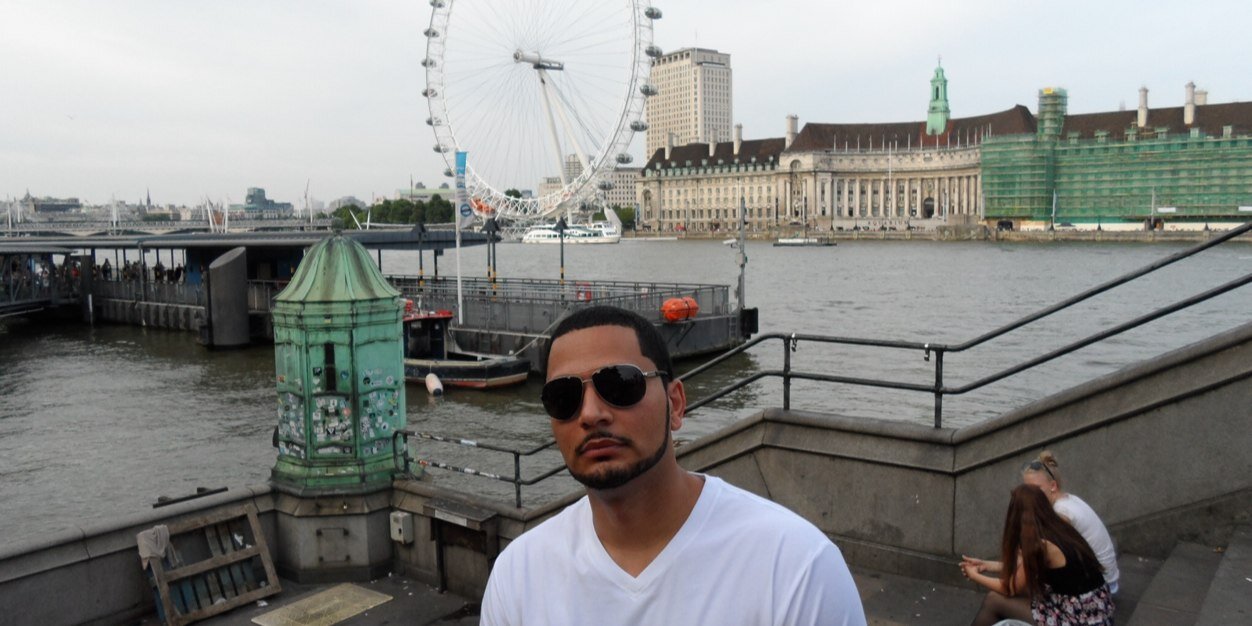 con_weezy's profile banner image