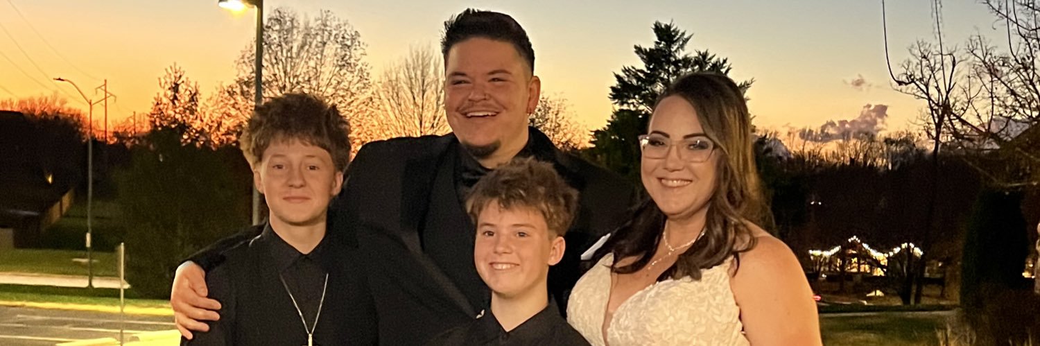 ashton_v_bindi's profile banner image