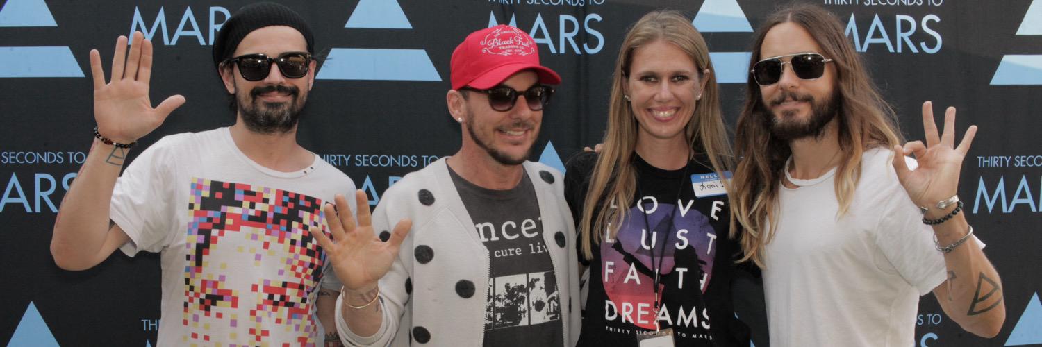 Loni_Echelon's profile banner image
