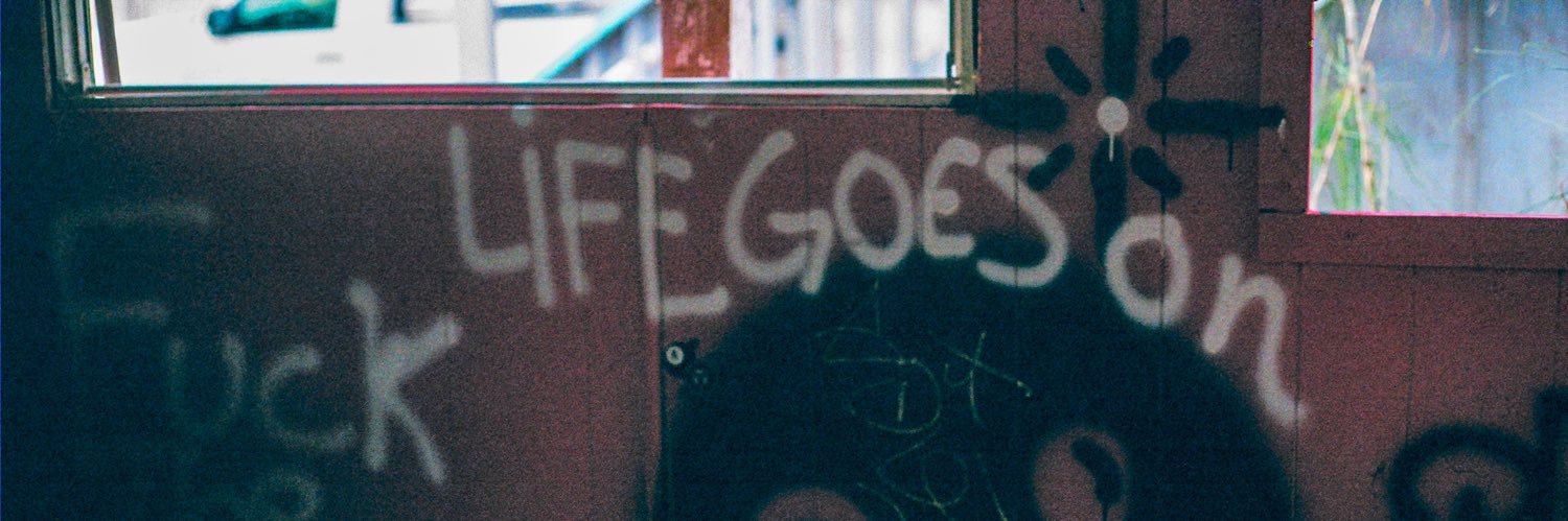 lynaesmith's profile banner image