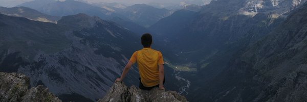 EduardMustbe Profile Banner