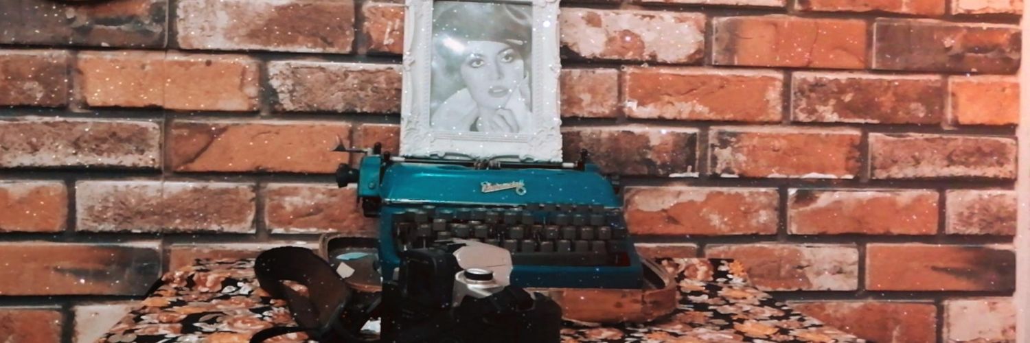 iskZeliha's profile banner image