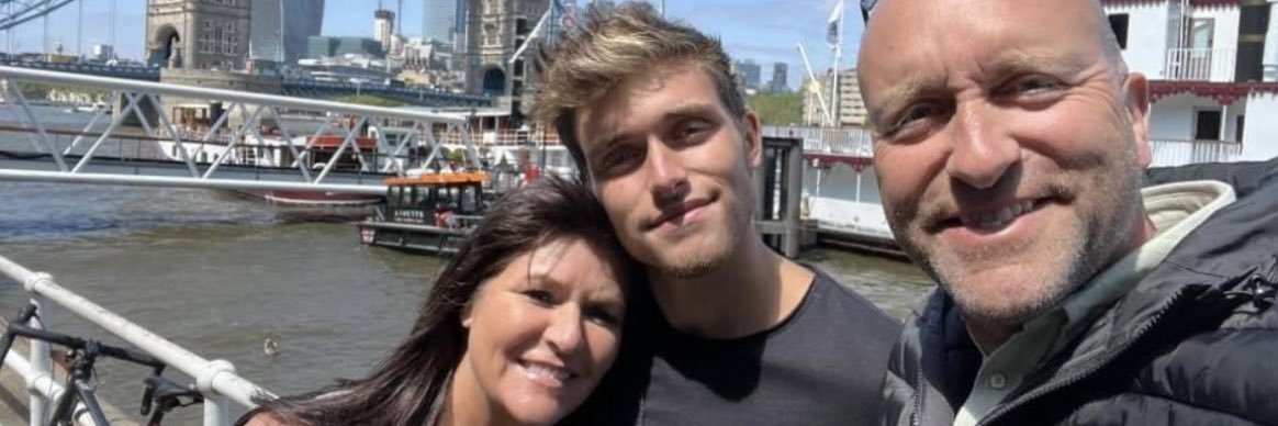 Julie Jones 💙 banner