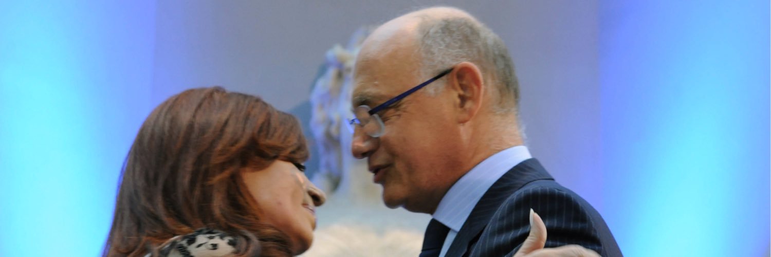Héctor Timerman banner