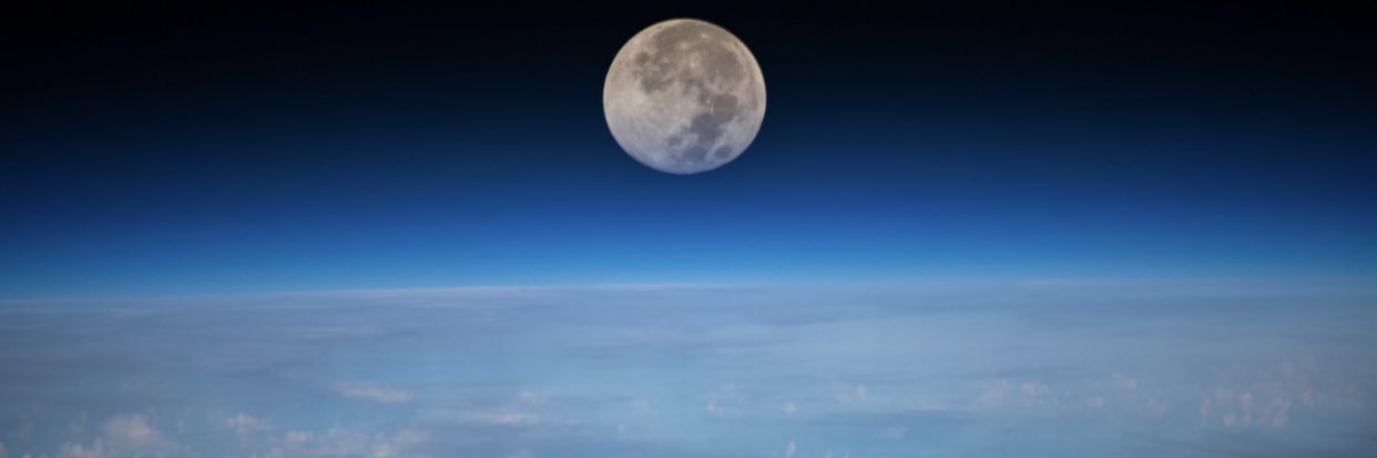 poppawess's profile banner image