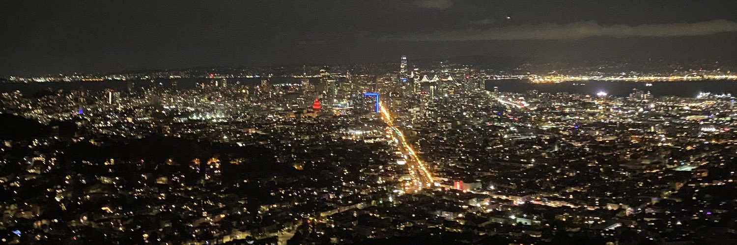 lizzgamboaa's profile banner image