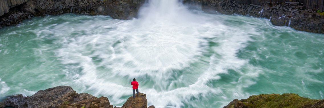 Tw2No's profile banner image