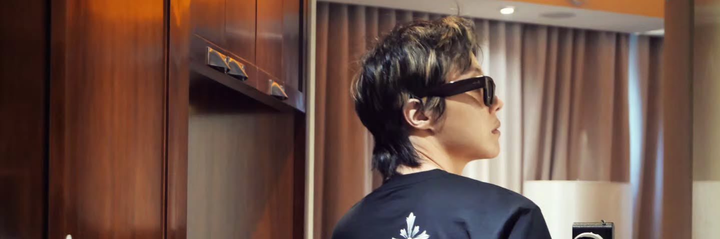 pupaearit's profile banner image