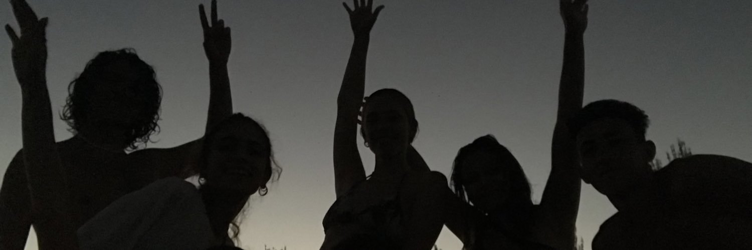 EleaLucero's profile banner image