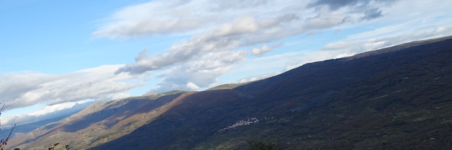 alba_quero's profile banner image