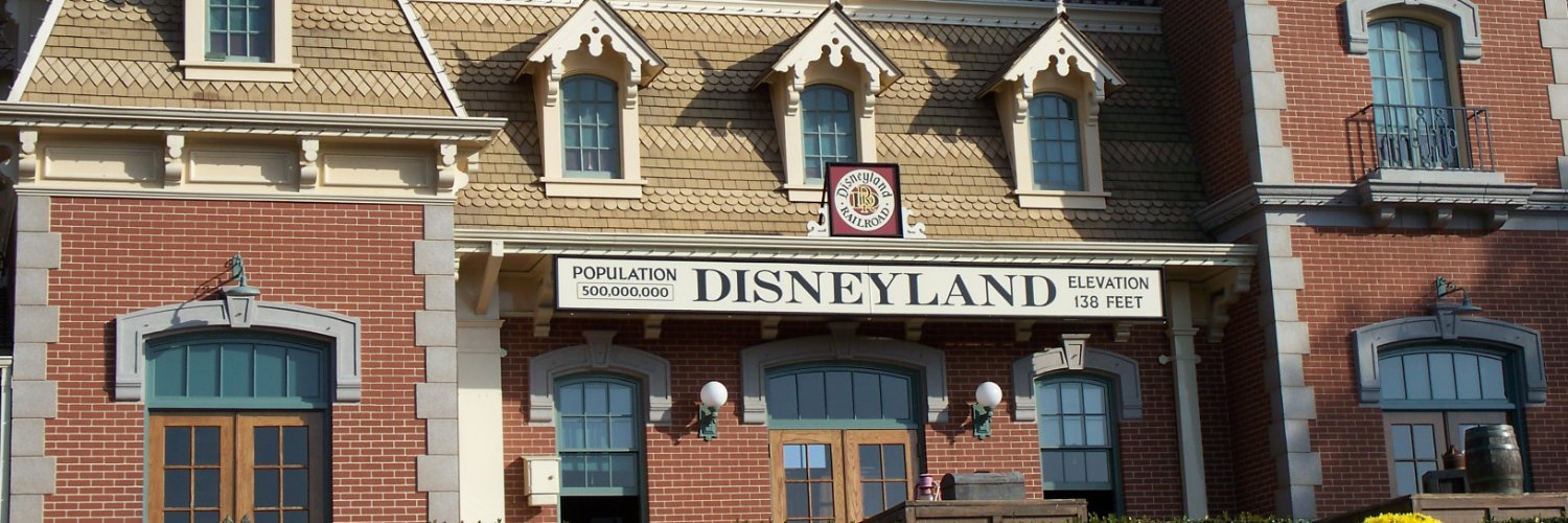 ThemeParkology's profile banner image