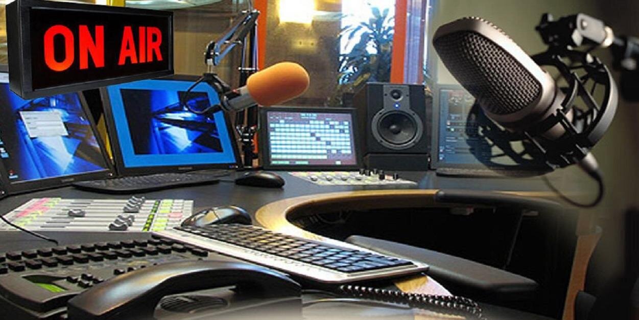 WWIC Radio banner