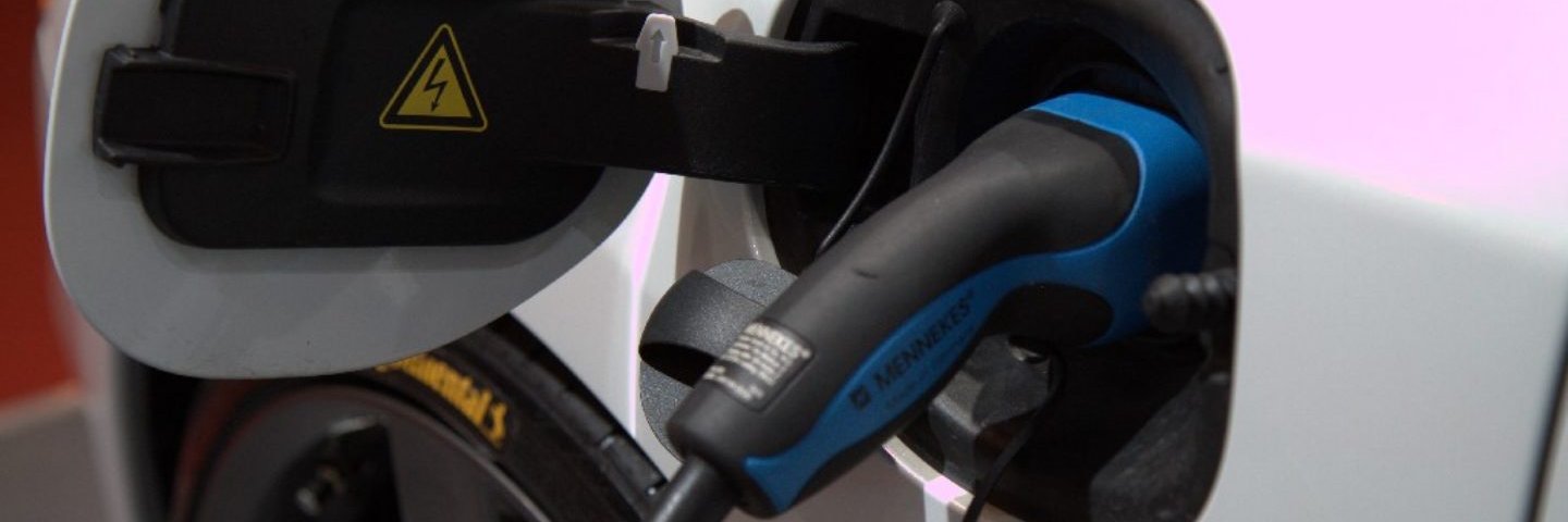 EAutoLive's profile banner image