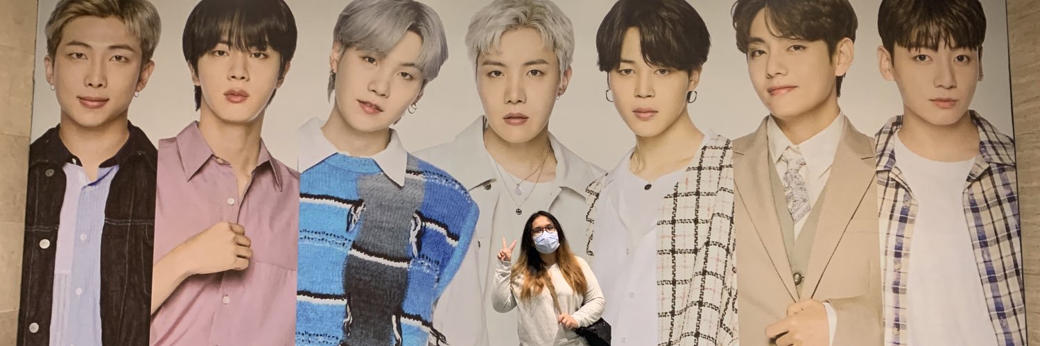 위라 banner