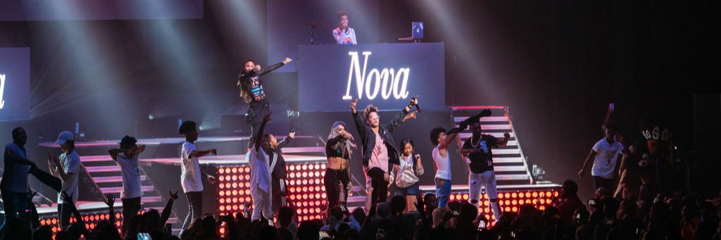 Nova banner