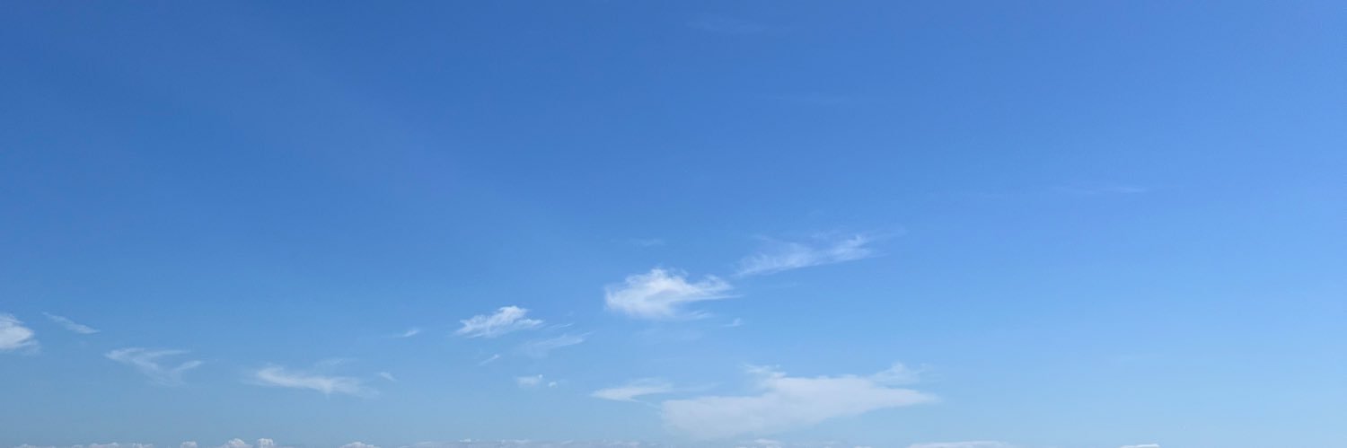 06_moeka's profile banner image
