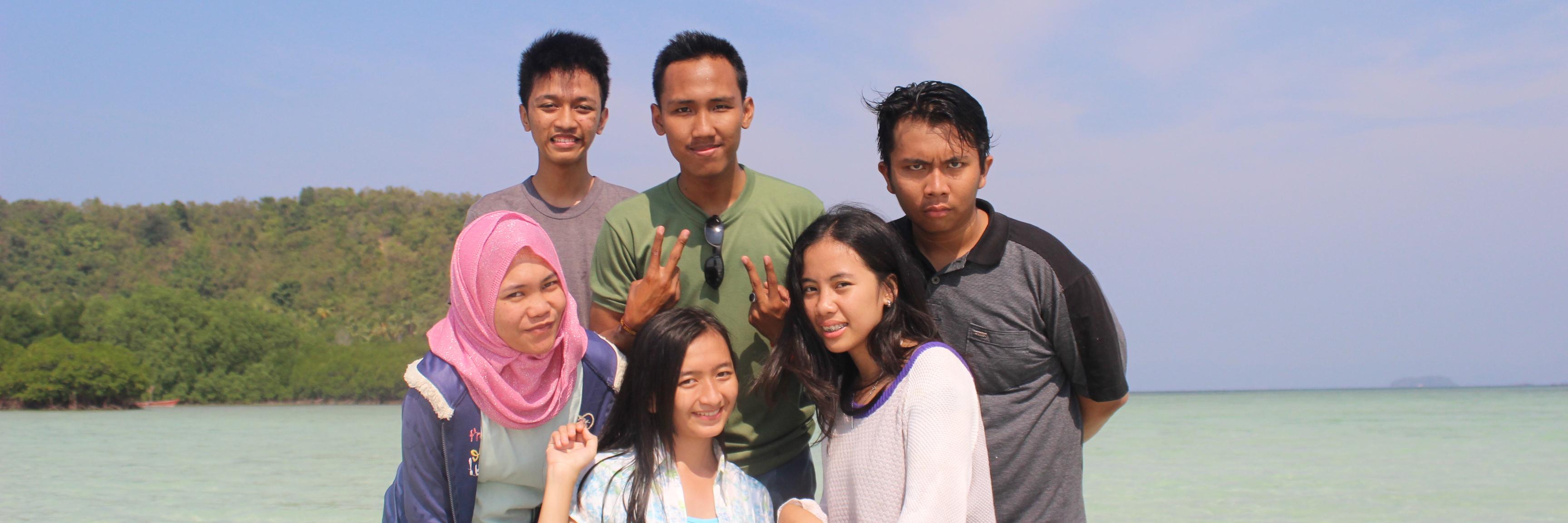 Lelah Menjadi WNI banner