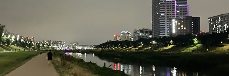 mid8242's profile banner image