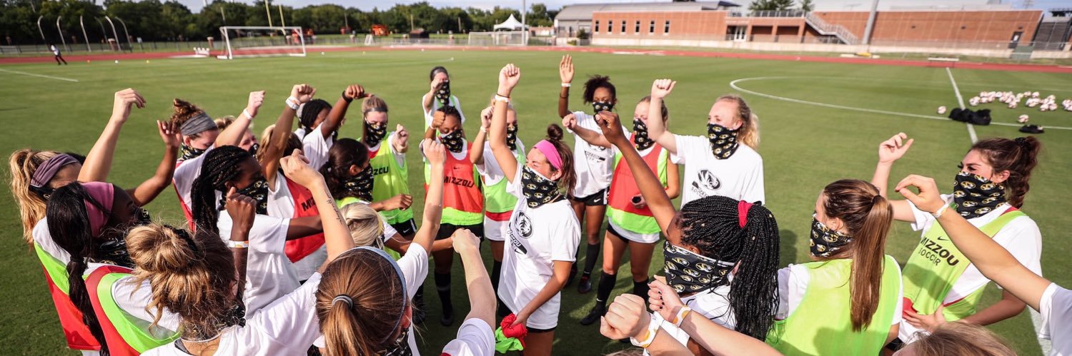 MacyTrujillo's profile banner image